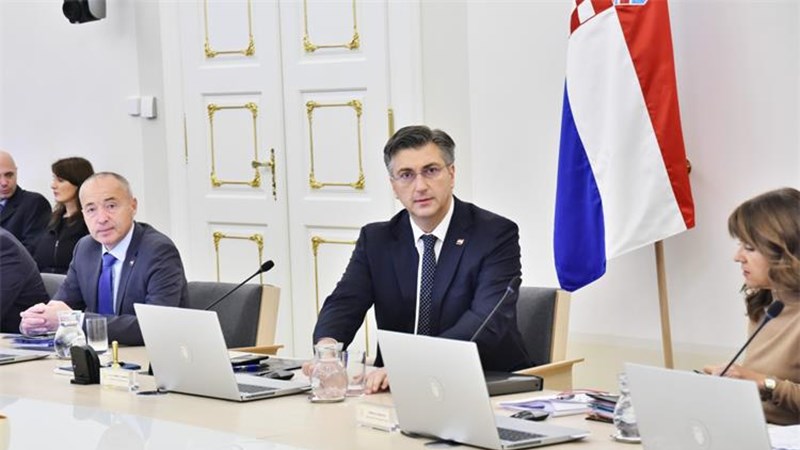 Ukupno porezno rasterećenje u ovom mandatu 9 milijardi kuna, minimalna plaća porasla za 100 eura 